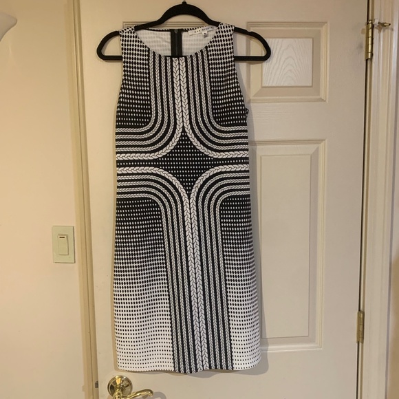 Max Studio Dresses & Skirts - Max Studio Black/White Print Sleeveless Dress sz M